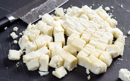 Cytrusowy twarożek paneer: łatwy przepis na serek smakowy